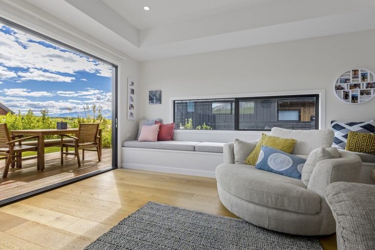 Photo of property in 28 Mcadam Drive, Jacks Point, Queenstown, 9371