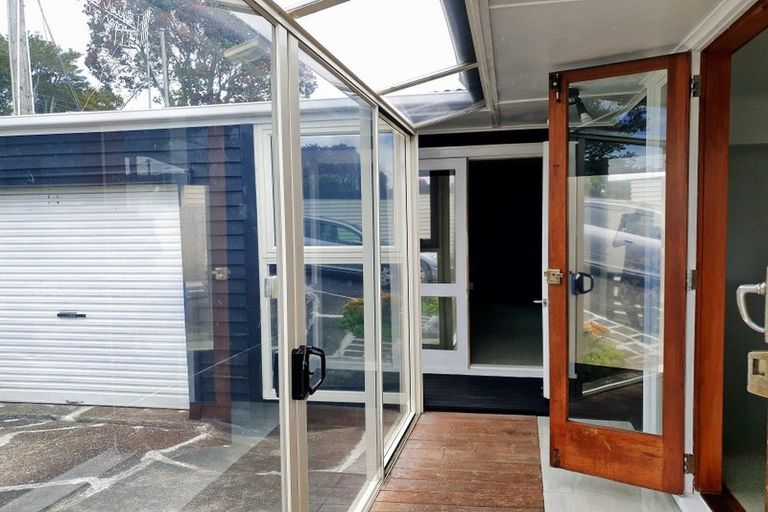 Photo of property in 211 Titirangi Road, Titirangi, Auckland, 0604