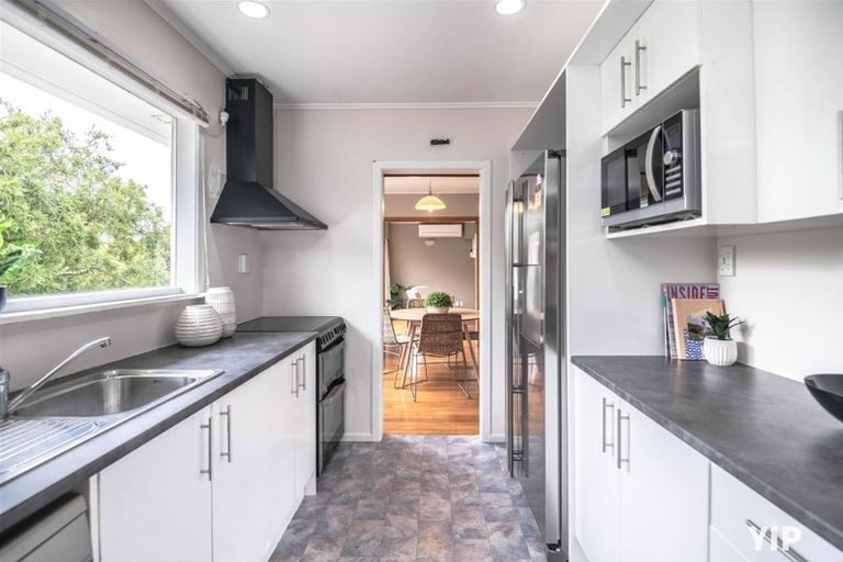 Photo of property in 18 Elliott Street, Johnsonville, Wellington, 6037