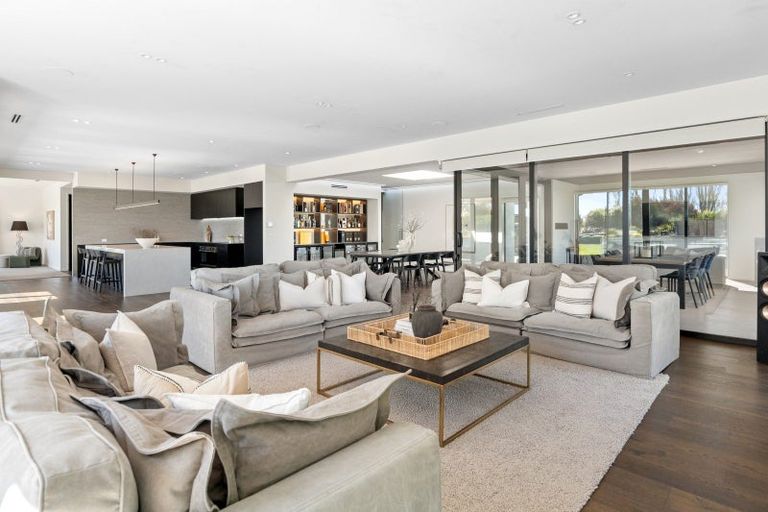 Photo of property in 71 Quaifes Road, Halswell, Christchurch, 8025