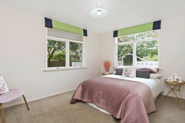 Photo of property in 11 Kingsgate Place, Burnside, Christchurch, 8053