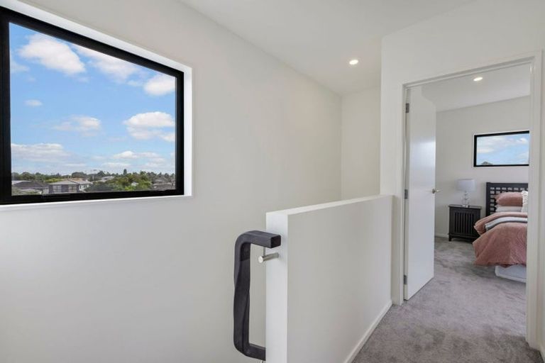 Photo of property in 11e Barrie Avenue, Papatoetoe, Auckland, 2025