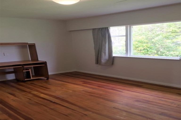 Photo of property in 30 Wainuiomata Road, Wainuiomata, Lower Hutt, 5014