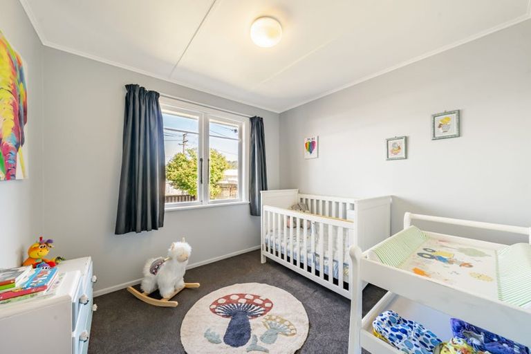 Photo of property in 20 Totara Park Road, Clouston Park, Upper Hutt, 5018