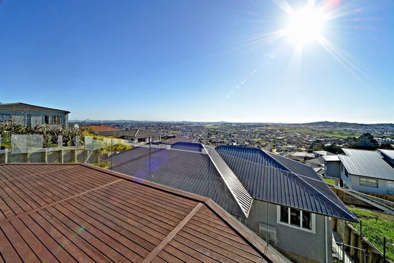 Photo of property in 6 Alexia Place, Flat Bush, Auckland, 2105