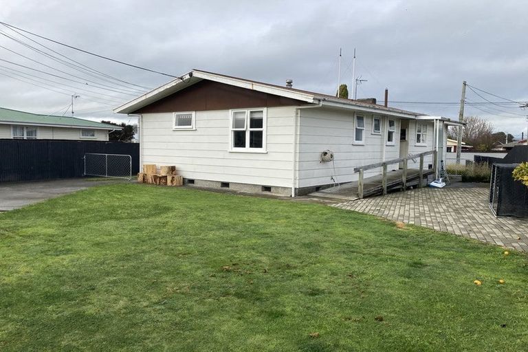 Photo of property in 19 Freyberg Street, Solway, Masterton, 5810