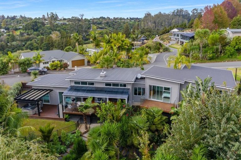 Photo of property in 13 Alderton Drive, Kerikeri, 0230