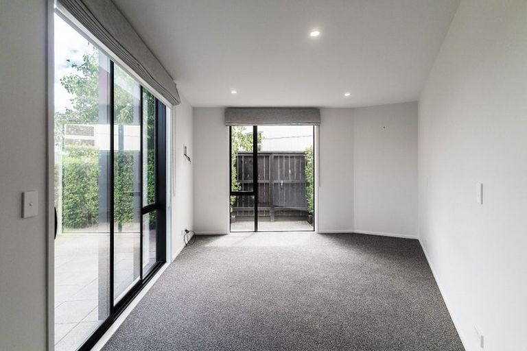 Photo of property in 1 Gallantry Crescent, Papakura, 2110