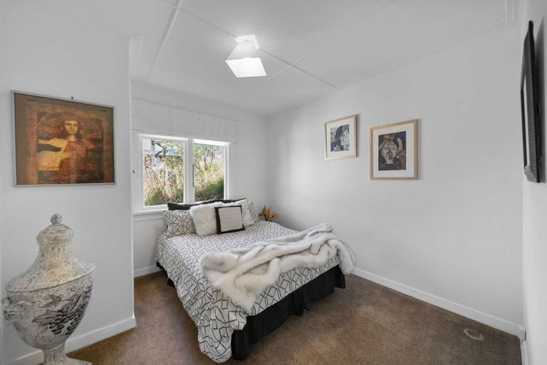 Photo of property in 96 Easther Crescent, Kew, Dunedin, 9012