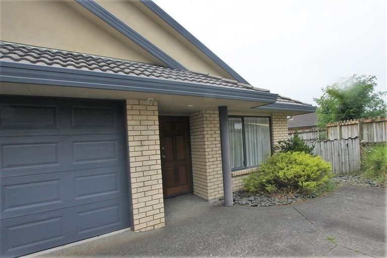 Photo of property in 61 Armoy Drive, East Tamaki, Auckland, 2016