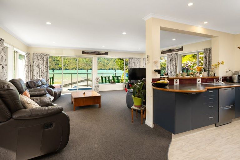 Photo of property in 26 Belview Road, Havelock, Picton, 7281