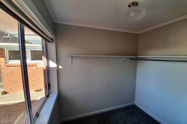 Photo of property in 2/15 Kayeleen Place, Cockle Bay, Auckland, 2014