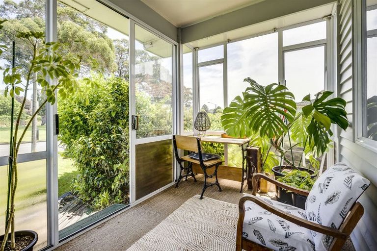 Photo of property in 50 Russell Road, Marewa, Napier, 4110