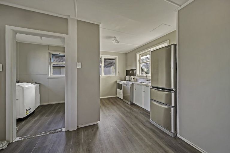 Photo of property in 6 Carisbrooke Street, Aranui, Christchurch, 8061