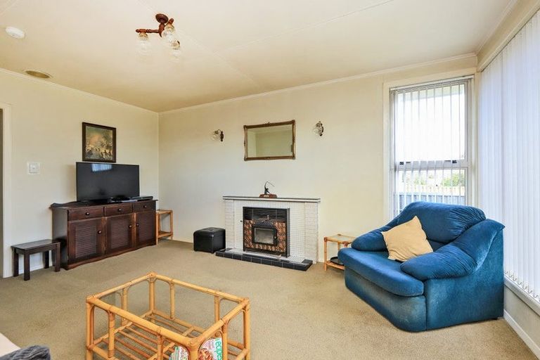 Photo of property in 221 Sunnybank Crescent, Camberley, Hastings, 4120