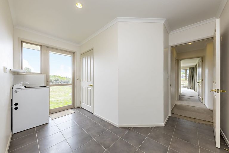 Photo of property in 57 Old Barn Road, Opaheke, Papakura, 2584