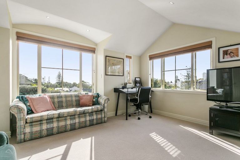 Photo of property in 25 Taurarua Terrace, Parnell, Auckland, 1052