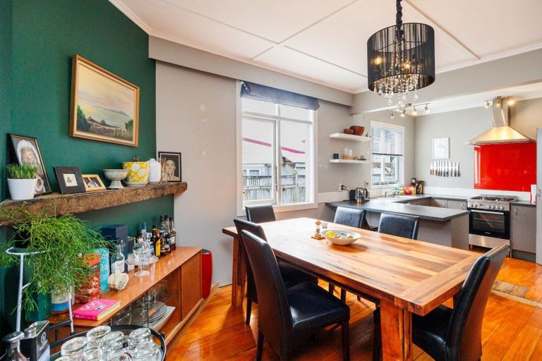 Photo of property in 33 Fitzroy Street, Terrace End, Palmerston North, 4410