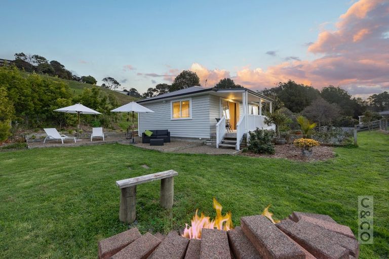 Photo of property in 93 Alf Access Road, Helensville, 0875