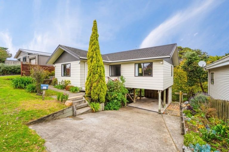 Photo of property in 24 Gavin Road, Raumati Beach, Paraparaumu, 5032