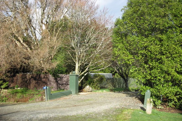 Photo of property in 19 Awarua Road, Otatara, Invercargill, 9879