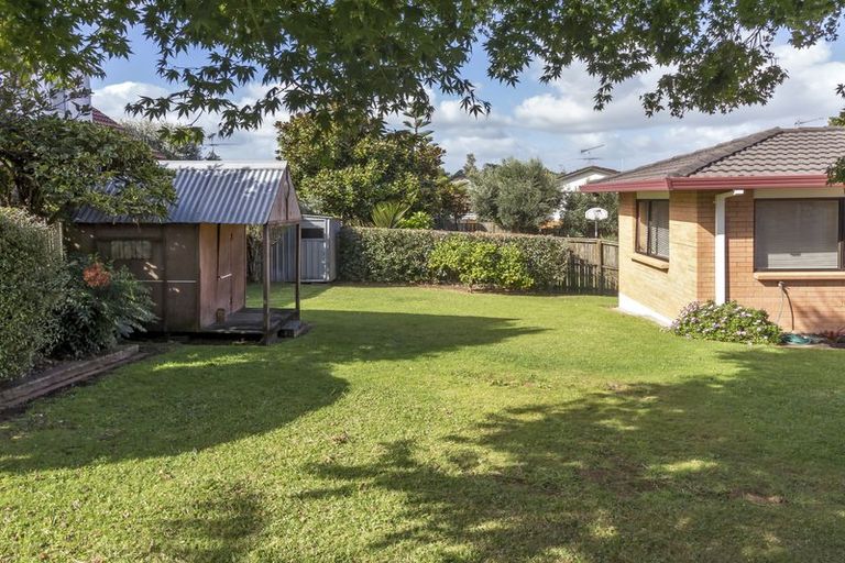 Photo of property in 23 Cornelian Crescent, Half Moon Bay, Auckland, 2012