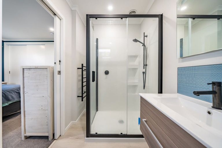 Photo of property in 12 Coates Grove, Silverstream, Upper Hutt, 5019