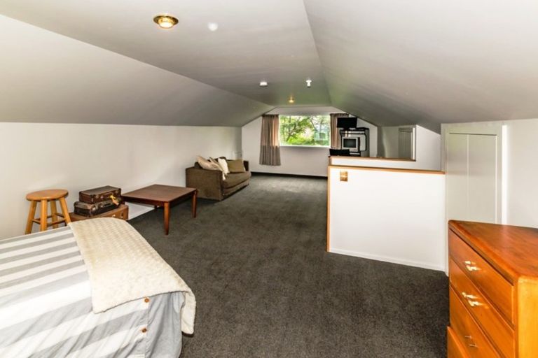 Photo of property in 9 Monks Parade, The Pines Beach, 7630