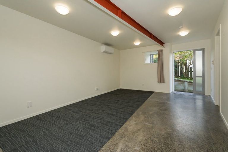 Photo of property in 24 Laurina Road, Sunnynook, Auckland, 0620