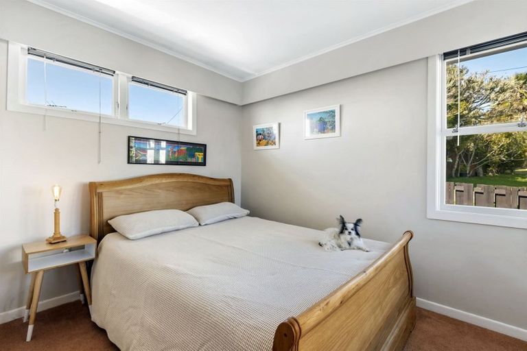 Photo of property in 10 Coronation Road, Glenfield, Auckland, 0627