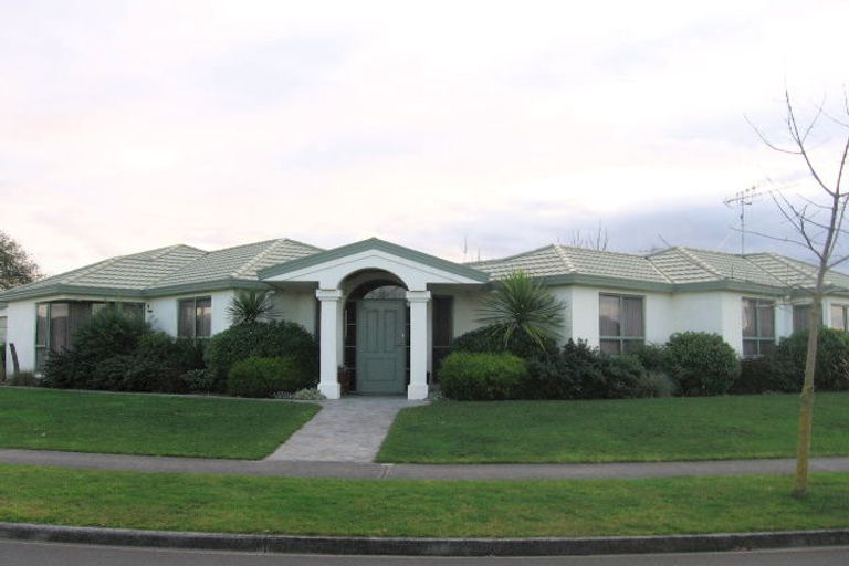 Photo of property in 11 Bouverie Crescent, Flagstaff, Hamilton, 3210