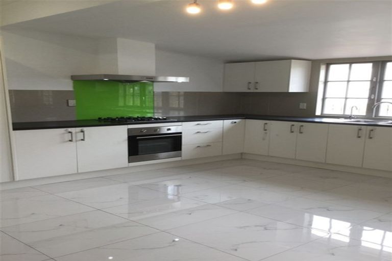 Photo of property in 1c Vanguard Road, Kelston, Auckland, 0602