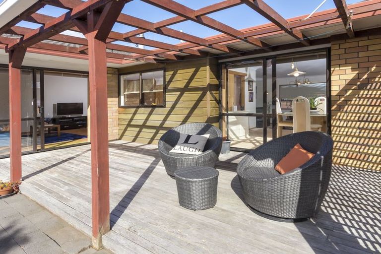 Photo of property in 23 Cornelian Crescent, Half Moon Bay, Auckland, 2012