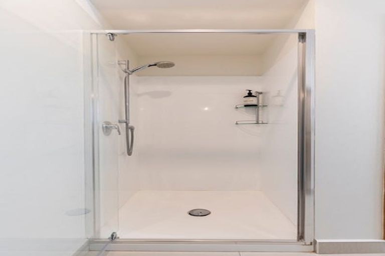 Photo of property in 39b Braithwaite Street, Karori, Wellington, 6012