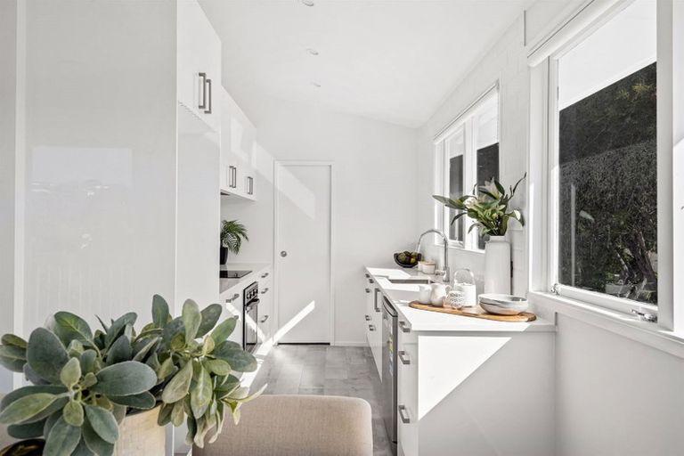 Photo of property in 74 Saddleback Rise, Murrays Bay, Auckland, 0630