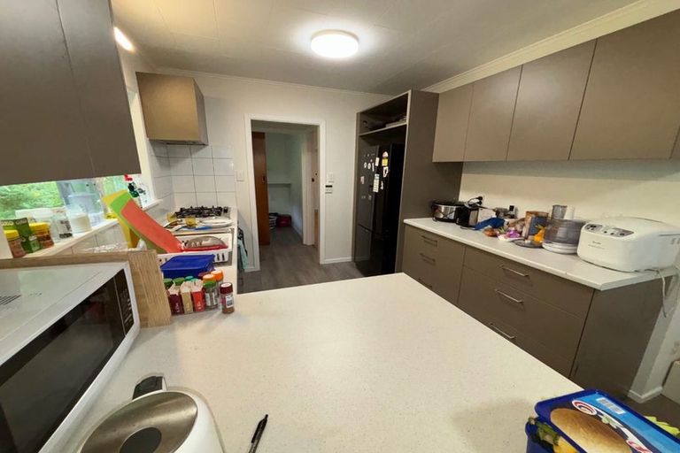 Photo of property in 2 Thurleigh Grove, Karori, Wellington, 6012