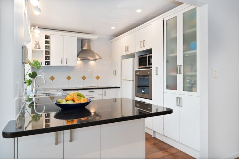 Photo of property in 13 Gala Place, Henderson, Auckland, 0612