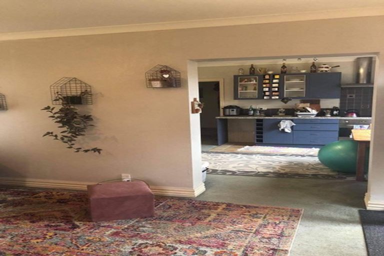 Photo of property in 2/70 Beresford Street, Bayswater, Auckland, 0622