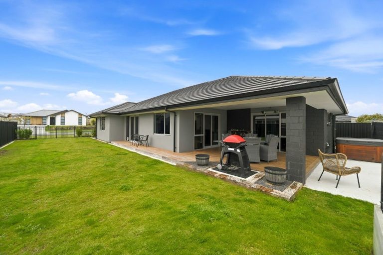 Photo of property in 121 Harakeke Drive, Wharewaka, Taupo, 3330