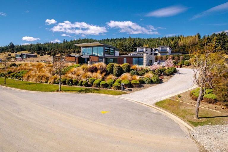 Photo of property in 13 Clearview Street, Wanaka, 9305