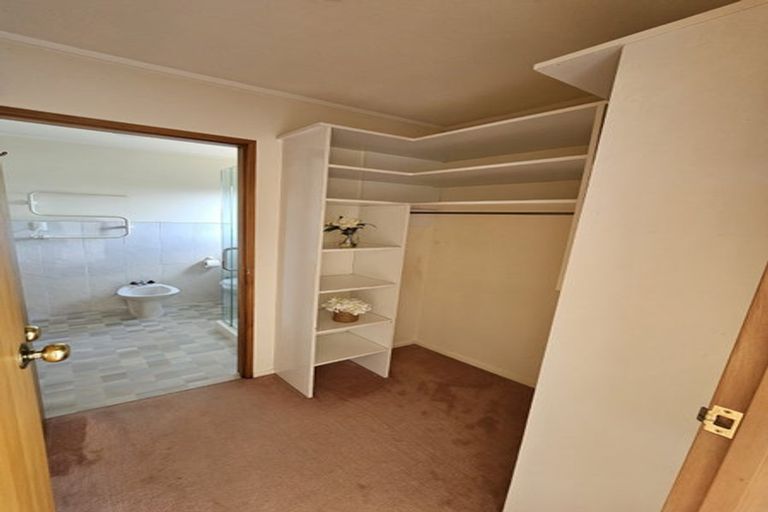 Photo of property in 1/979 Beach Road, Torbay, Auckland, 0630