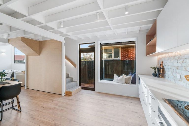 Photo of property in 2/938 Colombo Street, St Albans, Christchurch, 8014