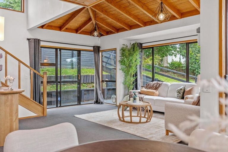 Photo of property in 1/86 Waimumu Road, Massey, Auckland, 0614