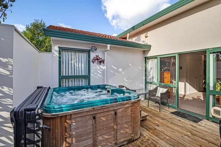 Photo of property in 14 Sophora Way, Albany, Auckland, 0632