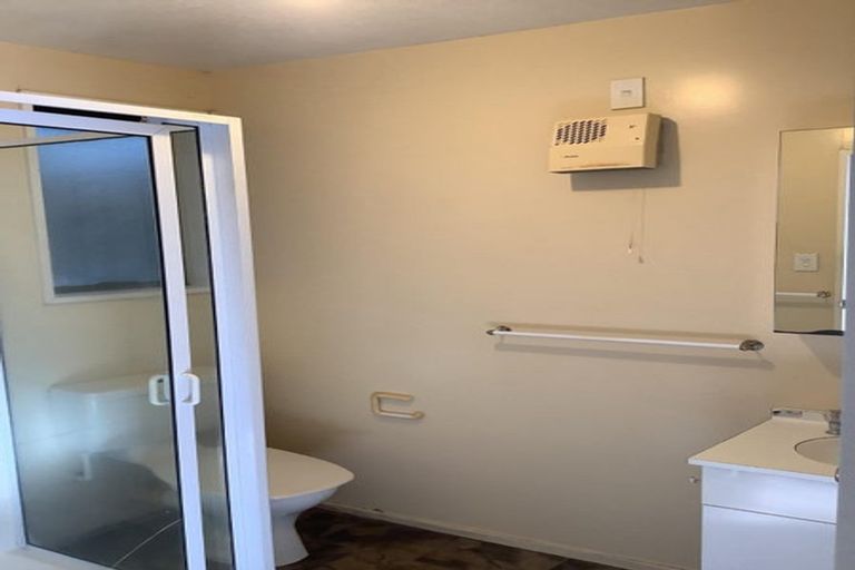 Photo of property in 2 Farm Lane, Parklands, Christchurch, 8083