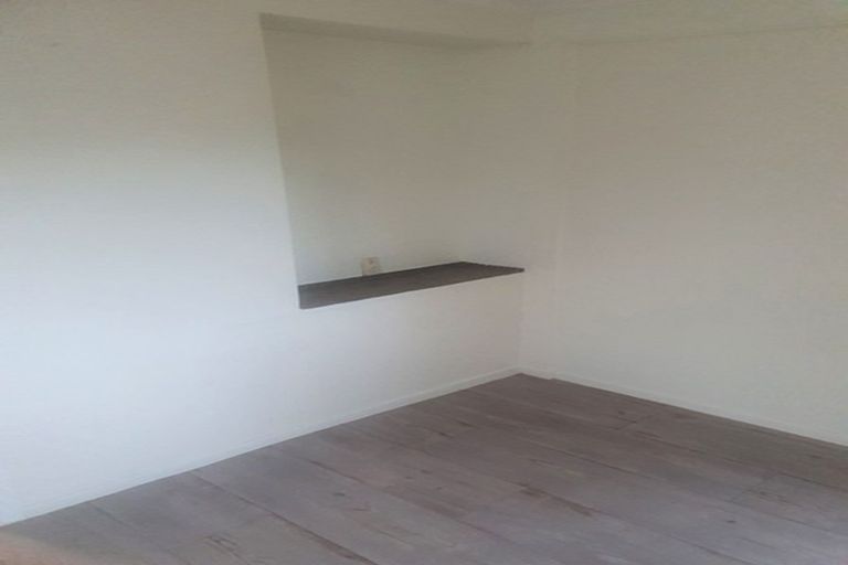 Photo of property in 102 Saddleback Rise, Murrays Bay, Auckland, 0630