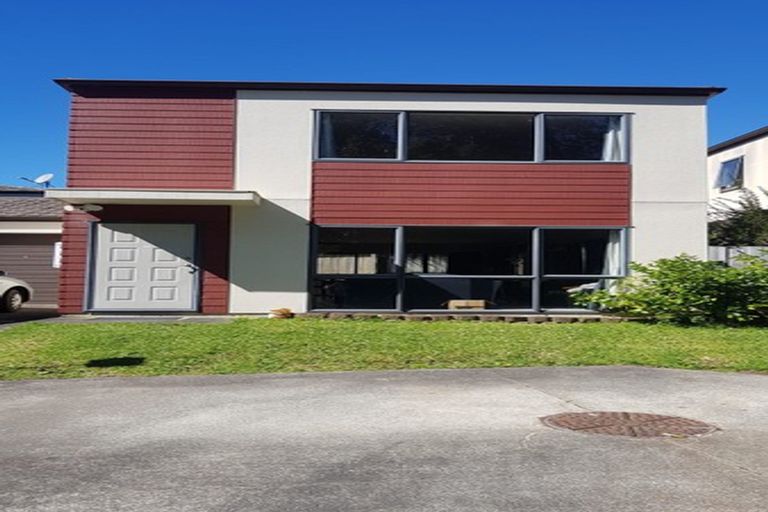 Photo of property in 8 Lumino Lane, Henderson, Auckland, 0612