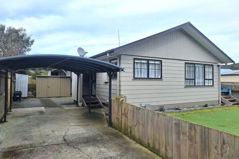Photo of property in 84 Gillespies Road, Birchville, Upper Hutt, 5018