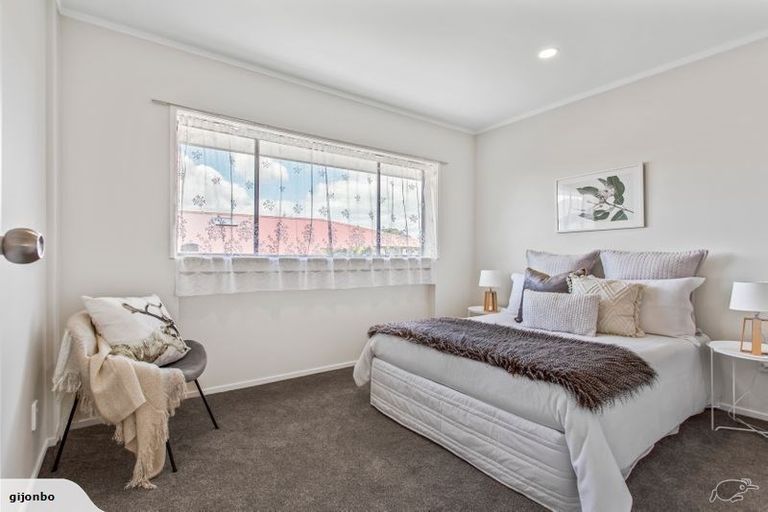 Photo of property in 2/28 Salisbury Road, Birkdale, Auckland, 0626