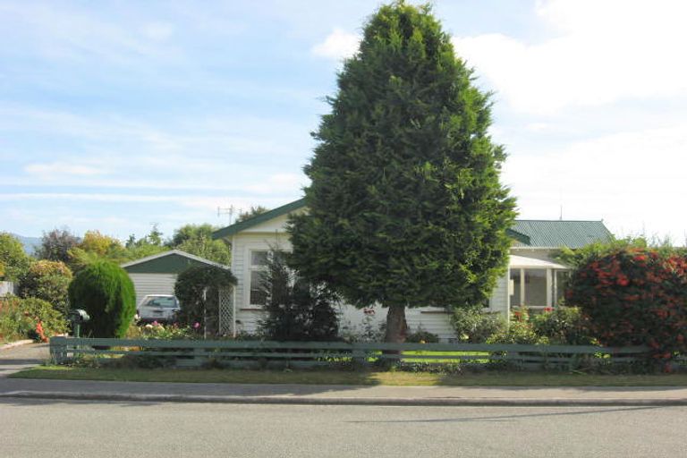 Photo of property in 4 Paul Street, Waimate, 7924